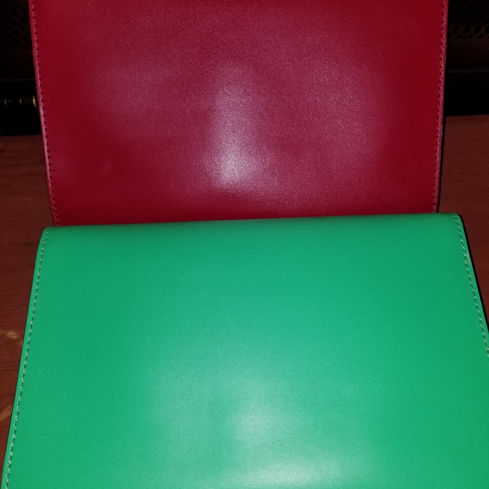 Handbags - Picture 2 of 3